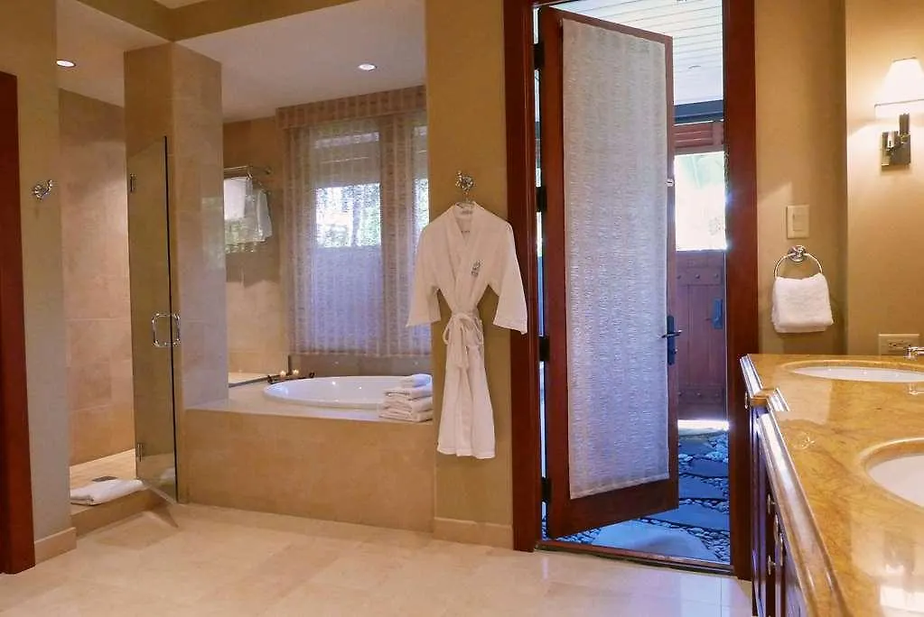 Wailea Beach Villas Кихей 4*,